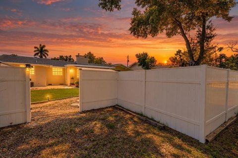 Villa ou maison à vendre à Bradenton, Floride: 2 chambres, 140.93 m2 № 2429155 - photo 4