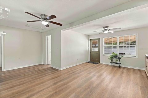 Villa ou maison à vendre à Bradenton, Floride: 2 chambres, 140.93 m2 № 2429155 - photo 12