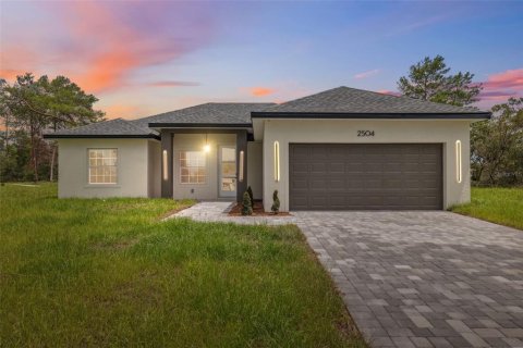 House in Ocala, Florida 4 bedrooms, 162.67 sq.m. № 1832551 - photo 1