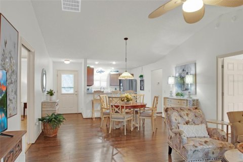 House in The Villages, Florida 3 bedrooms, 115.2 sq.m. № 1826258 - photo 5