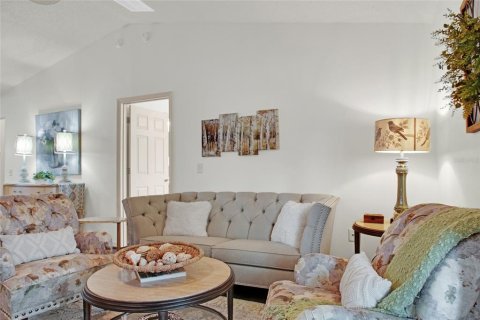 House in The Villages, Florida 3 bedrooms, 115.2 sq.m. № 1826258 - photo 4