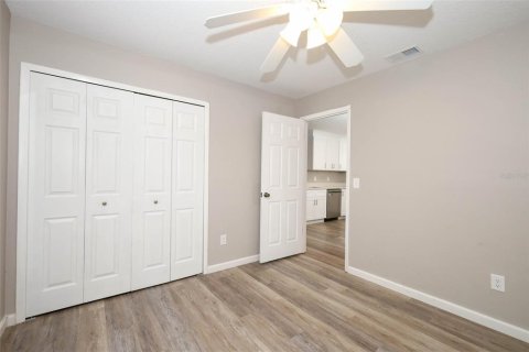 House in Orlando, Florida 3 bedrooms, 108.23 sq.m. № 2216364 - photo 27