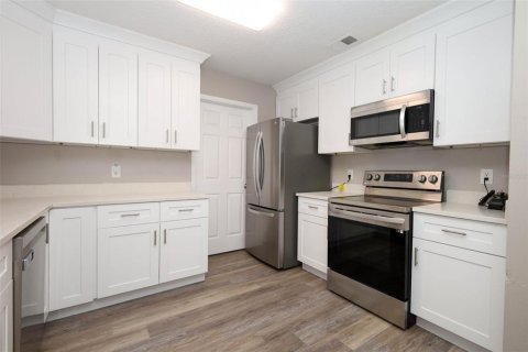 House in Orlando, Florida 3 bedrooms, 108.23 sq.m. № 2216364 - photo 11