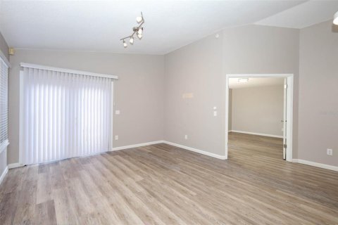 House in Orlando, Florida 3 bedrooms, 108.23 sq.m. № 2216364 - photo 7
