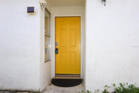 House in Orlando, Florida 3 bedrooms, 108.23 sq.m. № 2216364 - photo 3