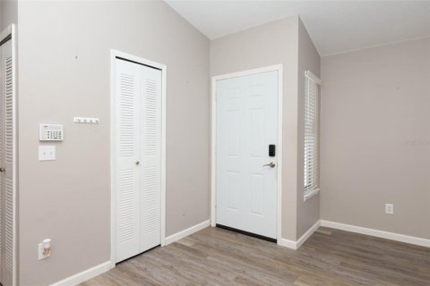 House in Orlando, Florida 3 bedrooms, 108.23 sq.m. № 2216364 - photo 4