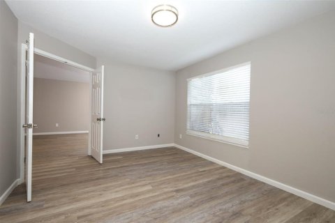 House in Orlando, Florida 3 bedrooms, 108.23 sq.m. № 2216364 - photo 16