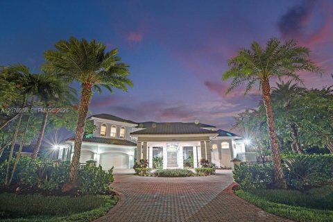House in Plantation, Florida 8 bedrooms, 482.44 sq.m. № 2339911 - photo 22