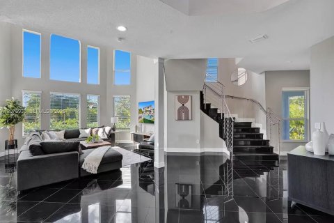 House in Plantation, Florida 8 bedrooms, 482.44 sq.m. № 2339911 - photo 8