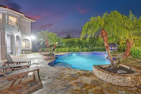 House in Plantation, Florida 8 bedrooms, 482.44 sq.m. № 2339911 - photo 29