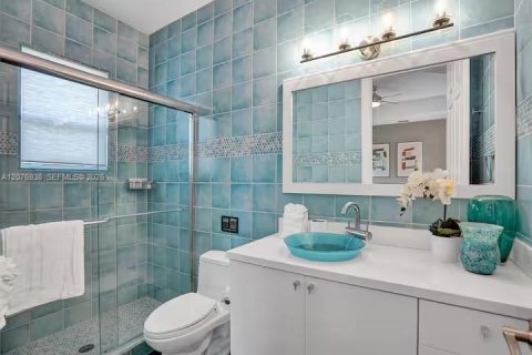 House in Plantation, Florida 8 bedrooms, 482.44 sq.m. № 2339911 - photo 19