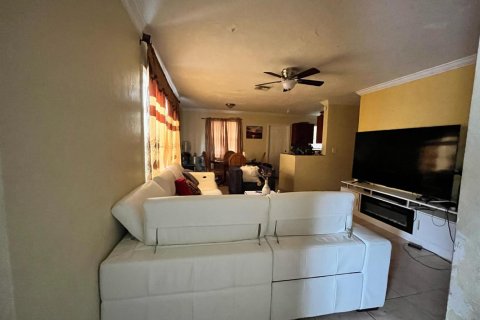 Casa en venta en Deerfield Beach, Florida, 4 dormitorios, 117.89 m2 № 2245872 - foto 3