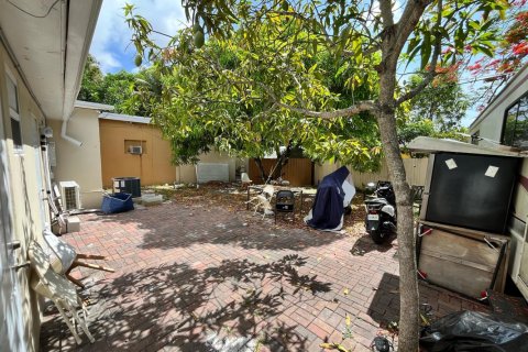 Casa en venta en Deerfield Beach, Florida, 4 dormitorios, 117.89 m2 № 2245872 - foto 10