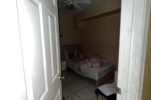 Casa en venta en Deerfield Beach, Florida, 4 dormitorios, 117.89 m2 № 2245872 - foto 11