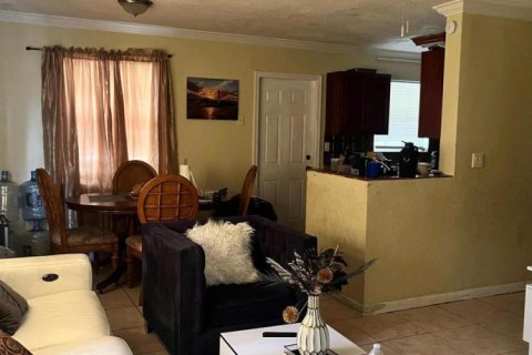 Casa en venta en Deerfield Beach, Florida, 4 dormitorios, 117.89 m2 № 2245872 - foto 5