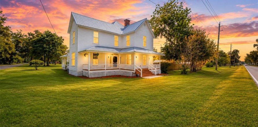 Villa ou maison à Wellborn, Floride 4 chambres, 290.23 m2 № 2128939