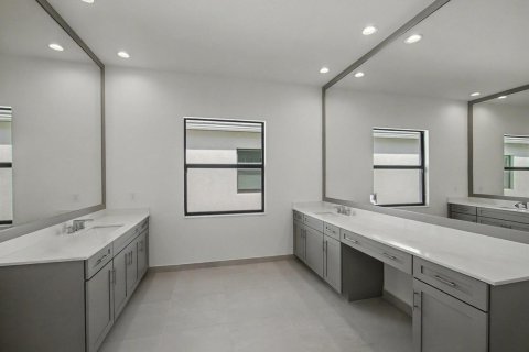 Casa en venta en Port St. Lucie, Florida, 3 dormitorios, 255.76 m2 № 2188037 - foto 20