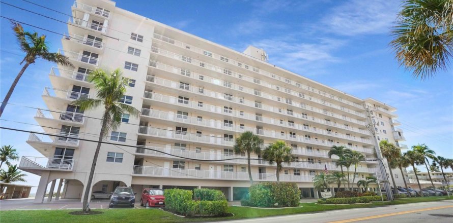 Condo in Hillsboro Beach, Florida, 2 bedrooms  № 1162073