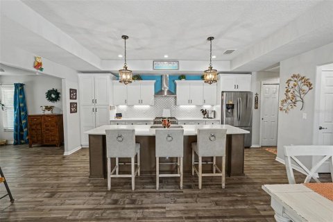 Casa en venta en Spring Hill, Florida, 3 dormitorios, 187.29 m2 № 2216279 - foto 2