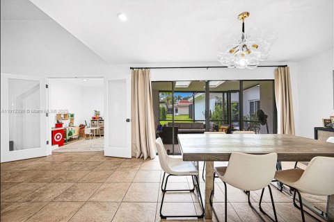 Casa en venta en Hollywood, Florida, 2 dormitorios, 255.48 m2 № 1970710 - foto 16