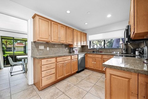 Casa en venta en Hollywood, Florida, 2 dormitorios, 255.48 m2 № 1970710 - foto 19