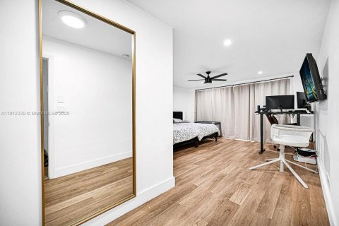 Casa en venta en Hollywood, Florida, 2 dormitorios, 255.48 m2 № 1970710 - foto 10