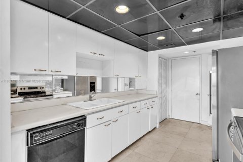 Copropriété à vendre à Aventura, Floride: 2 chambres, 213.49 m2 № 1747960 - photo 18