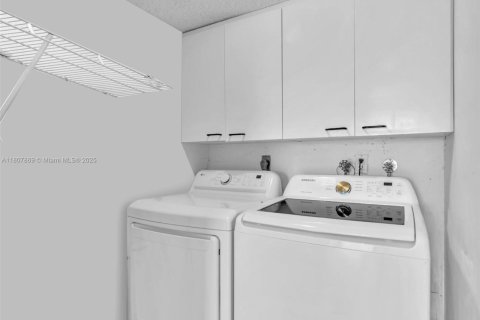 Copropriété à vendre à Aventura, Floride: 2 chambres, 213.49 m2 № 1747960 - photo 22