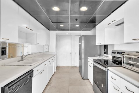 Copropriété à vendre à Aventura, Floride: 2 chambres, 213.49 m2 № 1747960 - photo 15