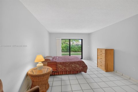 Condo in Miami, Florida, 3 bedrooms  № 2004956 - photo 21