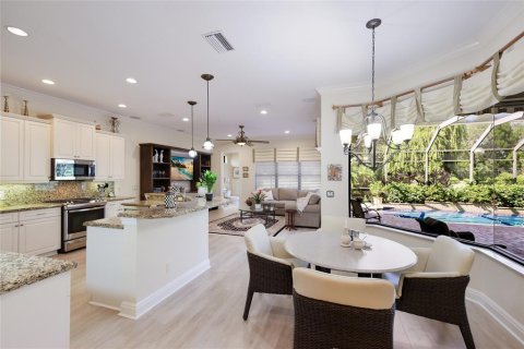 Villa ou maison à vendre à Lakewood Ranch, Floride: 3 chambres, 302.68 m2 № 2430696 - photo 13
