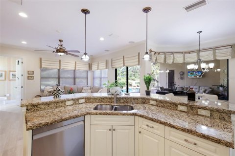 Villa ou maison à vendre à Lakewood Ranch, Floride: 3 chambres, 302.68 m2 № 2430696 - photo 18