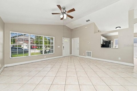 Villa ou maison à louer à Orlando, Floride: 3 chambres, 123.84 m2 № 2389339 - photo 6