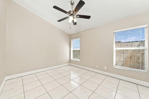 Villa ou maison à louer à Orlando, Floride: 3 chambres, 123.84 m2 № 2389339 - photo 10