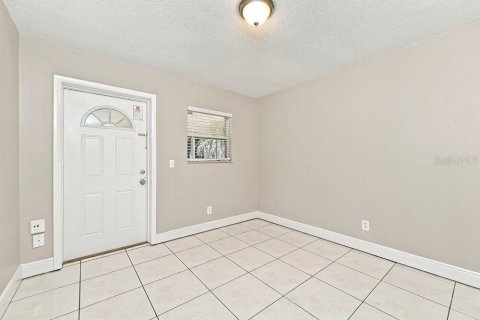 Villa ou maison à louer à Orlando, Floride: 3 chambres, 123.84 m2 № 2389339 - photo 13