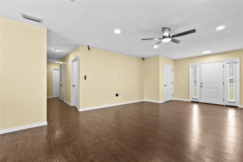 House in Fish Hawk, Florida 3 bedrooms, 144.83 sq.m. № 1744170 - photo 11