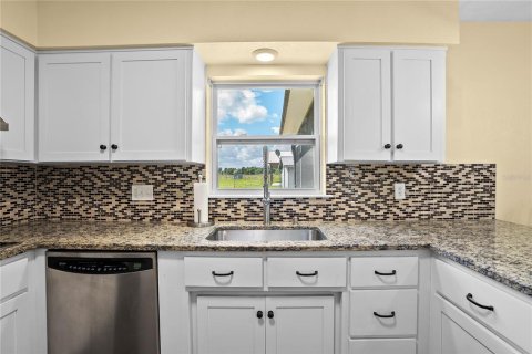 House in Fish Hawk, Florida 3 bedrooms, 144.83 sq.m. № 1744170 - photo 9