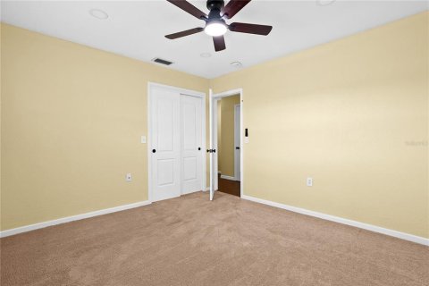 House in Fish Hawk, Florida 3 bedrooms, 144.83 sq.m. № 1744170 - photo 20