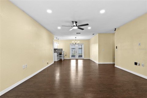 House in Fish Hawk, Florida 3 bedrooms, 144.83 sq.m. № 1744170 - photo 3