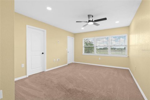House in Fish Hawk, Florida 3 bedrooms, 144.83 sq.m. № 1744170 - photo 16