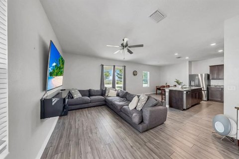House in Brooksville, Florida 5 bedrooms, 209.12 sq.m. № 1917612 - photo 3