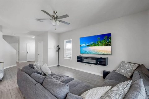 House in Brooksville, Florida 5 bedrooms, 209.12 sq.m. № 1917612 - photo 4