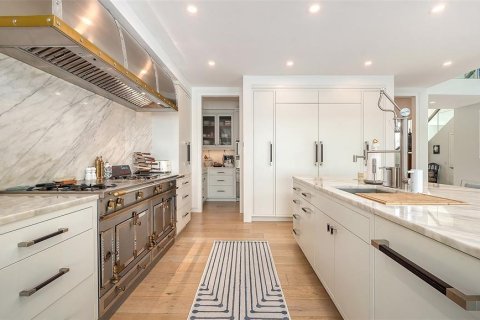 Купить виллу или дом в Сарасота, Флорида 12 комнат, 637.5м2, № 2291233 - фото 23