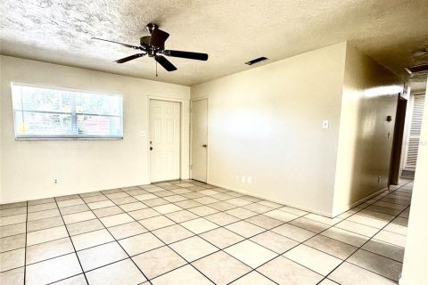 Villa ou maison à vendre à Sarasota, Floride: 3 chambres, 111.58 m2 № 2416923 - photo 6