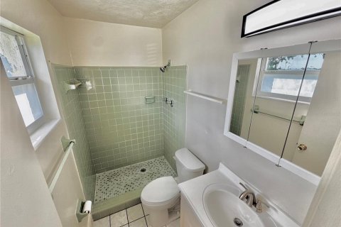 Villa ou maison à vendre à Sarasota, Floride: 3 chambres, 111.58 m2 № 2416923 - photo 13