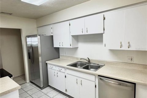 Villa ou maison à vendre à Sarasota, Floride: 3 chambres, 111.58 m2 № 2416923 - photo 8