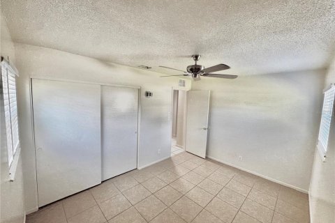 Villa ou maison à vendre à Sarasota, Floride: 3 chambres, 111.58 m2 № 2416923 - photo 17