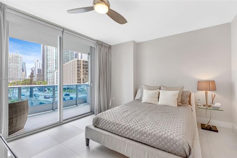 Condo in Miami, Florida, 2 bedrooms  № 1972295 - photo 14