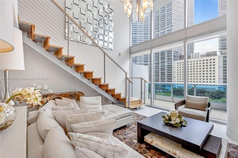 Condo in Miami, Florida, 2 bedrooms  № 1972295 - photo 12