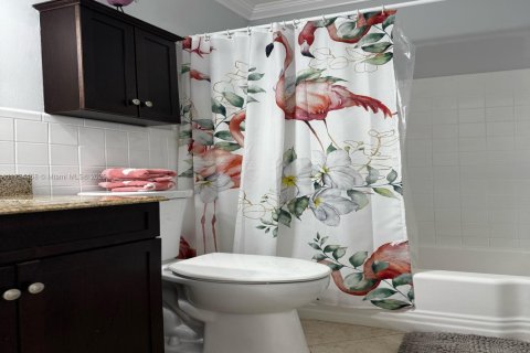 Купить кондоминиум в Халландейл-Бич, Флорида 1 спальня, 58.06м2, № 1939592 - фото 6